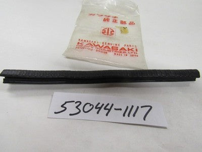 NOS  GENUINE KAWASAKI NOS TRIMMING TRIM GPZ750 GPZ 750 A1 A2    53044 1117