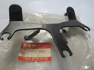 NOS Suzuki OEM Meter Bracket 19823-1986 GS550E     34950-43410