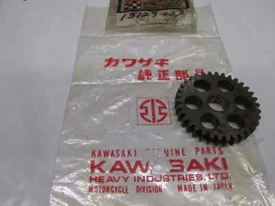 Kawasaki NOS NEW 13068-014 Kickstarter Gear F4 Sidewinder 250