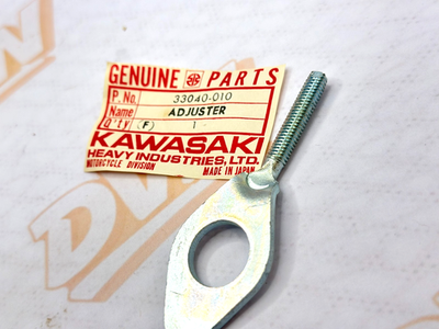 NOS 69-70 KAWASAKI G3TR 69-73 G3SS OEM LEFT LH CHAIN ADJUSTER 33040-010