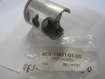 Yamaha   NOS Piston STANDARD   4ES-11631