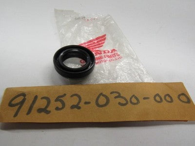 NOS Honda CA200 CT90 CT200 Oil Seal 91252-030-003
