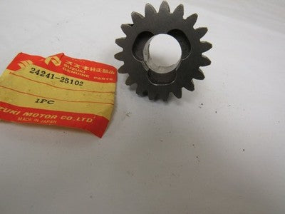 NOS Suzuki tc90 Kick Starter Drive Gear 26241-25102