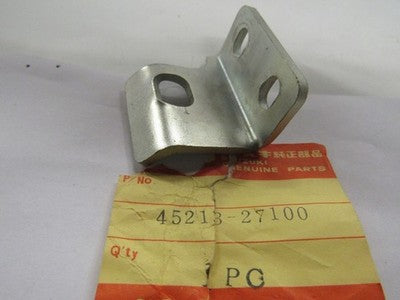 SUZUKI RV90  ROVER  NOS SEAT CLAMP GUIDE PLATE LATCH BRACKET 72 -77  45213-27100