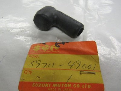 GENUINE SUZUKI GS750 GT250 GT185 GS400X MASTER CYLINDER BOOT O.E.M# 59711-49001