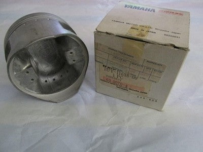NOS Yamaha Piston 4th O S 1987-2003 YFM350 2004-2005 YFM350  1UY-11638-00