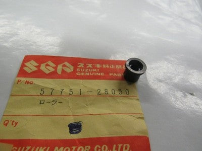 NOS Suzuki TC125 TC185 TS100 TS125 TS185 TS250 TS400 Horn Button 57751-28050