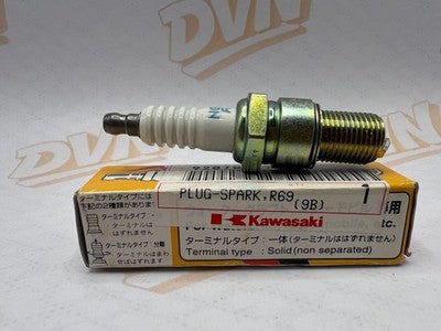 NGK Spark Plug 92070-3704 SUZUKI