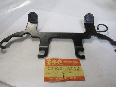 NOS 83 Suzuki GR650 SPEEDOMETER TACHOMETER METER BRACKET 34950-15510