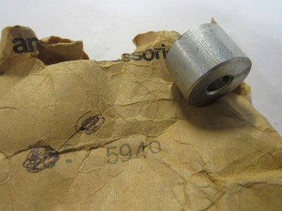 1NOS Genuine Harley-Davidson Buddy Seat Handrail Spacer OEM 5940