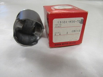 Honda CR125 R Piston NOS 1987 13101-KS6-701