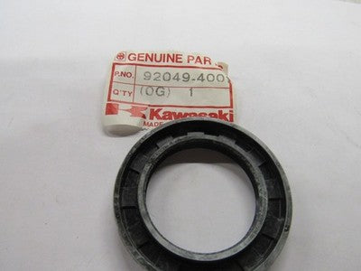 NOS GENUINE KAWASAKI 1984 1985 KXT250 TECATE REAR HUB OIL SEAL 92049-4001 OEM
