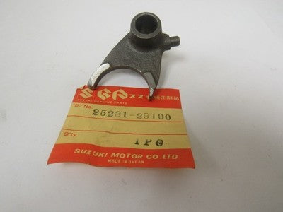 Suzuki TC185 1974-77   nos  Shift fork # 3   p.n 25231-29100