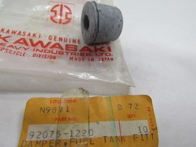 NOS OEM Kawasaki KDX420 KDX450 KDX250 FUEL TANK FITTING DAMPER 92075-1220