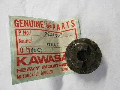 NOS OEM FACTORY KAWASAKI KD175 KE175 F6 F7 TACHOMETER GEAR 13224-007