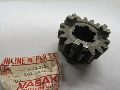 Kawasaki NOS NEW 13132-020 Drive Shaft 3rd Gear F5 F8 F9 F81M Big Horn Bison