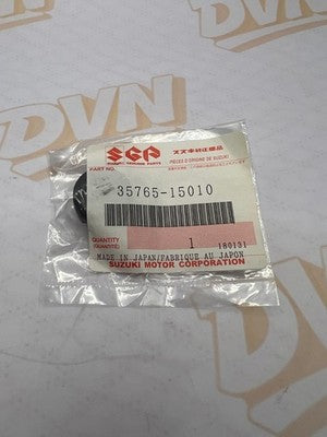 NEW REPLACES SUZUKI 35765-15010 Tail & Brake Lamp Bracket Buffer