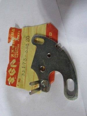 NOS Suzuki 1972 -1977 SUZUKI GT380L PLATE, CONTACT POINT LH 33173-33020 KOKASON