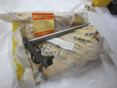 Suzuki S-32-2 1963-68    nos Shift shaft   p.n 25510-09201