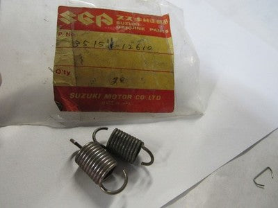 NOS Suzuki TS75 TS50 TC185 RV90 Headlamp Adjust Spring 35154-12610 sold as 2