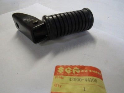 NOS OEM Suzuki 1980-1981 GS450 Rear Footrest Assembly 43600-44100