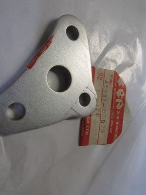 Suzuki 1986 RM250  nos engine mounting plate  41991-00B00