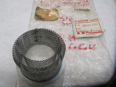 NOS OEM Kawasaki ZX750 GPz 750 Turbo Oil Filter 14043-1051