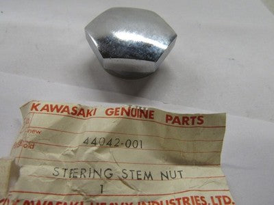 NOS OEM KAWASAKI J1 D1 C2SS C2TR STEERING STEM NUT 44042-001