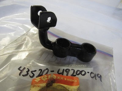 NOS OEM SUZUKI 80-81 GS1100-LT GS750L LH FRONT FOOTREST BRACKET 43520-49200-019