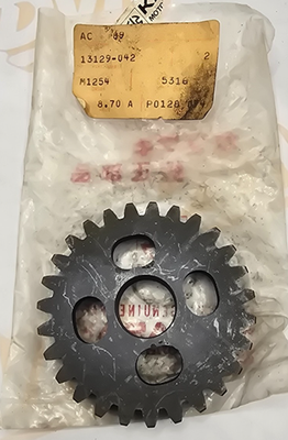 Kawasaki NOS NEW 13129-042 Output Shaft Low Gear F5 F8 F9 F81M Big Horn