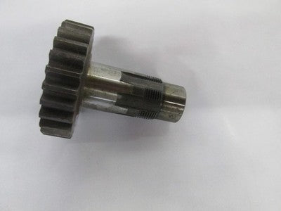 NOS Genuine Kawasaki  OEM Top Gear Drive Shaft W1 Commander     13136-016