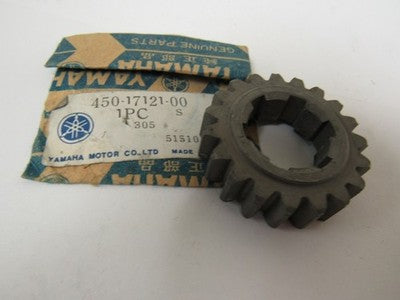 1973-75 YAMAHA MX250 MX360 MX400 TRANSMISSION GEAR 2ND PINION OEM 450-17121-00