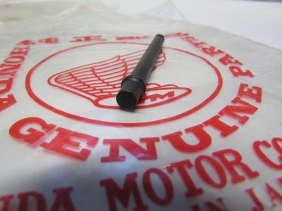 Honda pin hanger 45215-MA3-006
