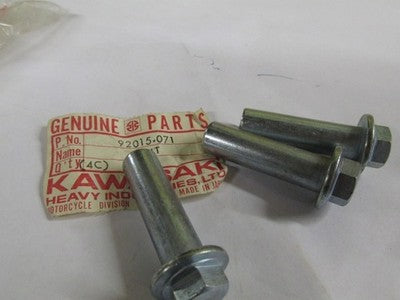 NOS OEM KAWASAKI KZ400 KZ400D KZ400S CYLINDER HEAD NUT 92015-071