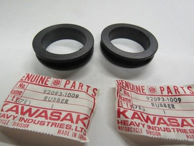 NOS Kawasaki OEM Rubber Bushings 1979 KE100 A8 92093-1009 Qty 2