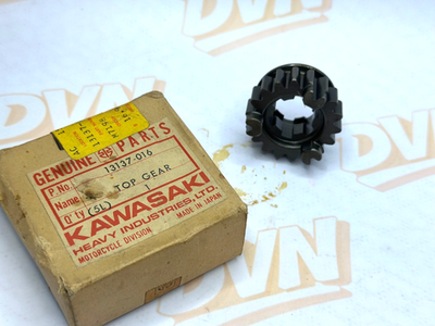 NOS Vintage Kawasaki OEM Transmission Output Top Gear 13137-016