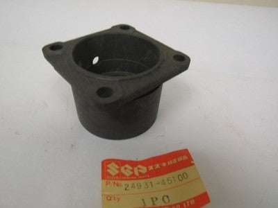 Suzuki GS850 Engine Input Bevel Shaft Housing   OEM Middle Secondary Output