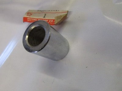 NOS Suzuki T500 T350 T250 OEM Rear Axle Spacer 09180-17024