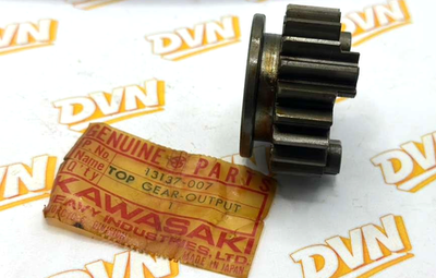 Kawasaki 13137-007 OEM Top Gear Output Shaft. 21t. Fit Kawasaki A1 A1SS A7 A7SS