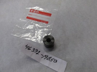 NOS OEM NEW ORIGINAL SUZUKI LT-4WD LT-F4WD REAR CARRIER FRONT SPACER 46392-19B50