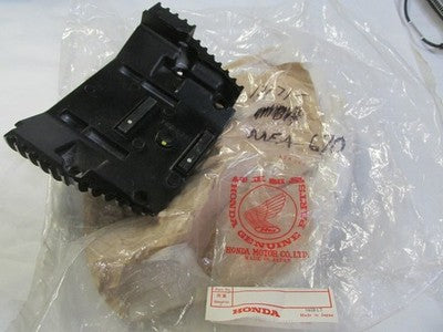 03-09 Honda VTX 12271-MEA-670 Cylinder Head Fin Cover NEW OEM