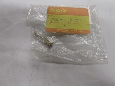 SUZUKI TM250 TM400 THROTTLE STOP SCREW OEM NOS 13267-16400
