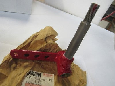 NEW NOS Yamaha 7T2-23511-00-T5 Red Left Steering Knuckle NOS