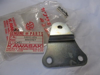 NOS GENUINE Kawasaki NOS NEW 35025-026 Rear Fender Bracket F7 175E Enduro