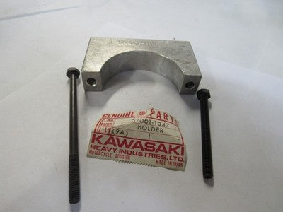 Kawasaki NOS NEW 57001-1047 Output Shaft Holder A