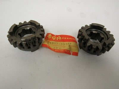 Suzuki TM250,TS250,RL250 1972-81  oem 5th gear driven 24351-30101  you get 2 19t