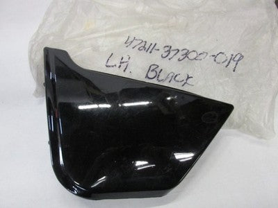 SUZUKI NOS OEM LEFT SIDE COVER GN400 1980-1981 47211-37300 BLACK