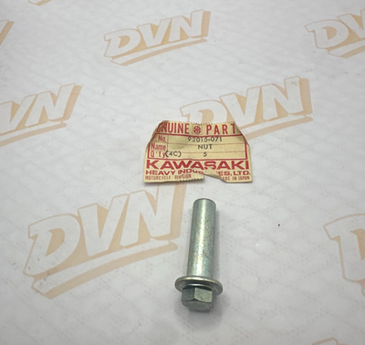 92015-071 Kawasaki KZ400 cylinder head nut