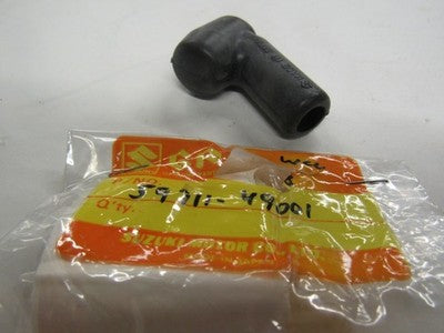 GENUINE SUZUKI GS750 GT250 GT185 GS400X MASTER CYLINDER BOOT O.E.M# 59711-49001