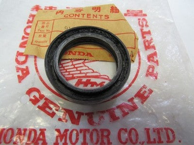 GENUINE NOS Honda OIL SEAL 91255-463-305